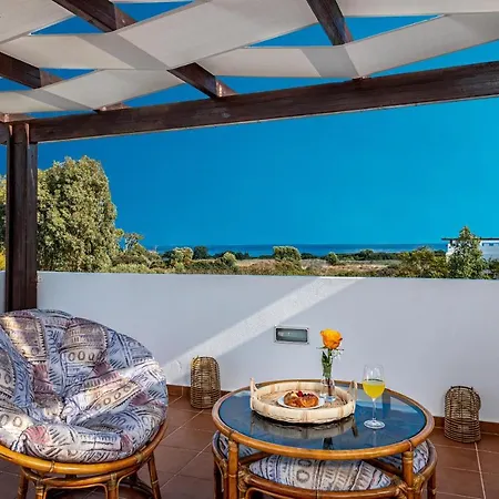 Evilion וילה גנאדי